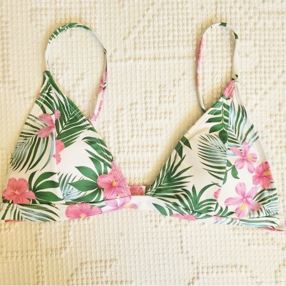 Tropical Floral Bikini Top tagged as L - fits like S/M “A” cup